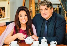 Dragana Mirkovic i muž Toni se skinuli u kupaće na bazenu luksuznog hotela u Grčkoj: Pogledajte fotku koja je u sekundi zapalila Instagram