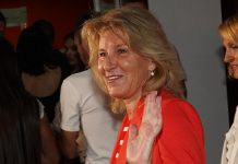 OD SRĐANA NI TRAGA NI GLASA, ŠTA SE DEŠAVA? Evo sa kim je Dijana Đoković UHVAĆENA na AERODROMU, nije se NADALA