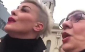 ŠTA KAŽU HRVATI: Usred Zagreba ORI se srpska pjesma, GRME Zaharova Ivanova korita koja su proslavila pokojnu Merimu, okupili se pa tapšu!