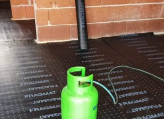 Gradi kuću trokatnicu i šokirao se: “U BiH nema više majstora za 100 KM, sad traže 100 eura dnevnicu, plus hranu!”