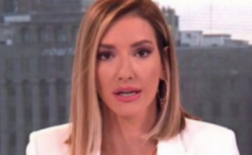 Nos nije mogao stat u kadar, zubi kao raspored časova: OVAKO je Jovana Joksimović izgledala prije 17 godina, isplivala nikad viđena slika(FOTO)