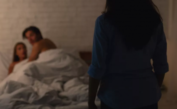 VRATILA SAM SE RANIJE KUĆI I ZATEKLA MUŽA S MOJOM MAJKOM U KREVETU: Vrisnula sam, a onda se desilo nešto JOŠ GORE