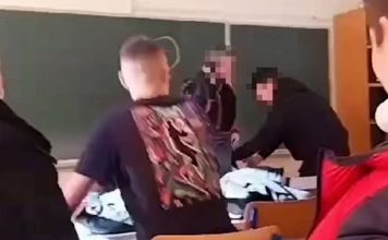 Ovo samo kod nas ima – profesor i učenik se brutalno potukli u razredu – nastavnik će otkaz dobiti radi ovog što je uradio