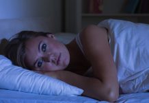 Ako se SVAKE VEČERI TRZNETE PRIJE NEGO ŠTO ZASPETE postoji važan razlog zašto se to događa