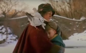 SEĆATE LI SE ŽENE SA GOLUBOVIMA IZ FILMA “SAM U KUĆI”? Mnogi nemaju POJMA da je oskarovka, a ima TEŠKU životnu priču