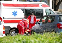 PROLAZNICI NAŠLI DJEVOJČICU “MORTUS PIJANU” NA KALEMEGDANU Ekipu Hitne pomoći dočekao UŽAS prethodne noći: Maloljetnici se i UBADALI