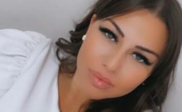 POTRESNE SCENE IZ DOMA STRADALE PJEVAČICE! Neutješna porodica Andrijane SKRHANA: Poruke pored njenih fotografija rasplakale su sve