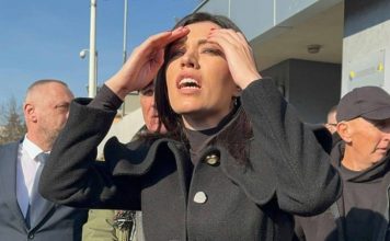 Na suđenju MILORADA DODIKA DIVLJA SANJA VULIĆ PONOVO PSOVALA: LJUDI, ONI ĆE NAS SVE POBITI NA OVAJ NAČIN. JE*EM JOJ SVE, DA JOJ JE*EM!