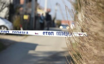 SNIMAK GLEDATE NA VLASTITU ODGOVORNOST: JEZIVI SNIMAK IZ KRALJEVA, CRNE VESTI: Ugašen mladi život (21), autom pravo u zid (UZNEMIRUJUĆE 18+)