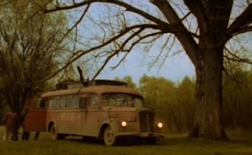 “VOZI MIŠKOO”: STIGLE PONUDE ZA “ŠOU AUTOBUS” IZ KULTNOG FILMA, ljudi žele da ga imaju, vlasnik za sada ne prihvata nijednu cijenu