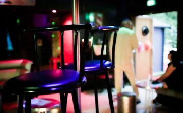 MUŽ ME JE ODVEO U SVINGERSKSKI KLUB, ALI OVOME SE NISAM NADALA: Nekad nas je bilo i po osmoro na gomili – ŠOK ISPOVEST