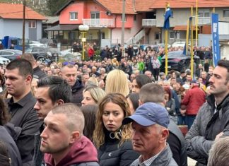 Rijeka ljudi na dženazi ubijenoj Amri Kahrimanović – OGROMNA KOLIČINA TUGE, JECAJI
