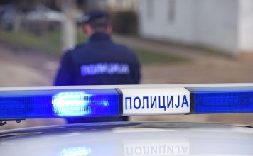 Velika tragedija pogodila Novi Sad: MLADI BRAČNI PAR SKOČIO SA SOLITERA – pali u unutrašnju stranu zgrade