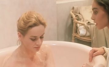 NJENA NAGA SCENA SA KOLEGINICOM TRESLA JE BIVŠU JUGU: Posle razvoda je prošla kroz TRAUMU, a evo kako glumica danas izgleda (FOTO)