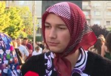 HIT SNIMAK: Dečko na maturu došao obučen kao baka, sa sobom poveo i svoja dva “UNUKA” (VIDEO)