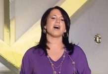 GOVORILI SU DA ĆE BITI NAJPLAĆENIJA ZVEZDA GRANDA, IMALA NAJVIŠE TEZGI, A ONDA JE SAMO ZABORAVLJENA: Neću da se skidam…