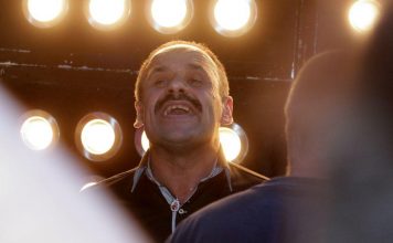 ZMAJ OD ŠIPOVA 13 DANA MRTVU MAJKU DRŽI U HLADNJAČI! Oglasio se i ŠOKIRAO, evo zašto je još ne sahranjuje