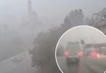 STRAŠNA OLUJA KOJA JURI KA NAMA, NAPRAVILA HAOS U KOMŠILUKU: Vjetar obara dalekovode, dijelovi zemlje bez struje, oluja nosi krovove (VIDEO)