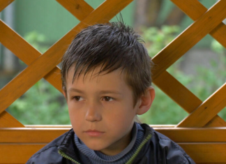 Čim se rodio majka ga je bacila u smeće: Uzeo ga je čovjek iz gradske čistoće, poslije 12 godina je shvatio šta je uradio