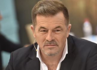 SAŠA MILOŠEVIĆ MARE JE U BRAKU SA 14 GODINA MLAĐOM PJEVAČICOM: Mnogi kažu da je zgodna i veoma je uspješna žena, SVI JE DOBRO ZNATE (FOTO)