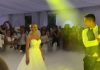 POČEO PRVI PLES, A MUZIKA STALA, MLADOŽENJA OSTAVIO MLADU: Gosti u neverici skočili sa stolica, ovo niko nije očekivao! (VIDEO)
