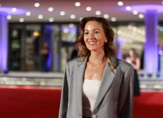 JELENA ĐOKOVIĆ U NIKAD KRAĆOJ SUKNJICI! Sve oči uprte u suprugu Novaka Đokovića, sve zasenila lepotom!