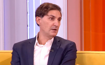 ”Pred spavanje pojedite ovu VOĆKU i ona će očistiti creva kao buldožer”: SAVETI DR ČUBRILA ZA BRZO PRAŽNJENJE CREVA koje trebate obavezno isprobati