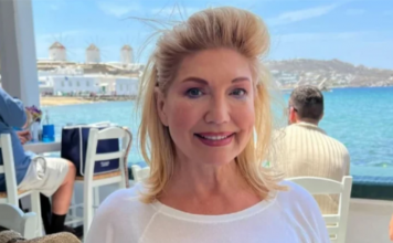 Suzana Mančić se skinula u sedmoj deceniji! TIJELO BEZ FILTERA I UREĐIVANJA! “Sve staro, visi, kako je nije stid unučadi i djece…”