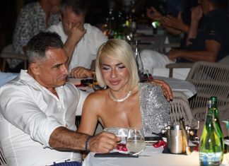 Evo šta vozi dečko Jovane Jeremić! Uslikan u besnoj mašini, a jedan detalj na tablicama digao celu naciju na noge