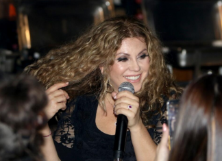 Rođena je u muslimanskoj porodici,promenila veru a sada peva o pravoslavlju! NAJTUŽNIJI period je zadesio i dan danas se nije oporavila!