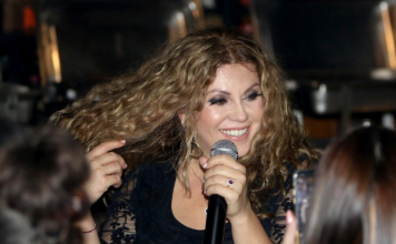 Rođena je u muslimanskoj porodici,promenila veru a sada peva o pravoslavlju! NAJTUŽNIJI period je zadesio i dan danas se nije oporavila!