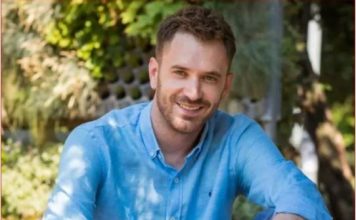 Zgodni glumac nije dugo čekao: Momčilo Otašević ovu lepoticu odveo pred oltar FOTO