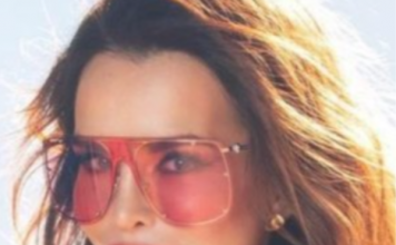 Severina u šestom desetljeću pokazala šta ima i sa cim raspolaže! Raširila noge bez srama i pokazala i previše! LJUDI ŠOKIRANI