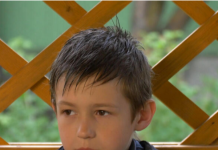 Čim se rodio majka ga je bacila u smeće: Uzeo ga je čovek iz gradske čistoće, posle 12 godina je shvatio šta je uradio