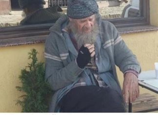 Bio najveći šmeker Juge, pa objavio fotografiju na kojoj izgleda kao beskućnik: Skrasio se kraj 32 godine mlađe Milene