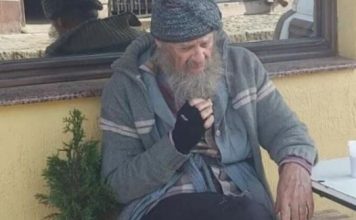 Bio najveći šmeker Juge, pa objavio fotografiju na kojoj izgleda kao beskućnik: Skrasio se kraj 32 godine mlađe Milene