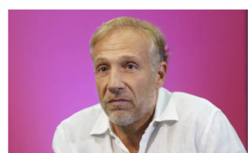 Pojma niste imali da je ona majka Milana Kalinića: Imala je buran život, vezu sa ocem poznate glumice, a za sina je kraljica (FOTO)