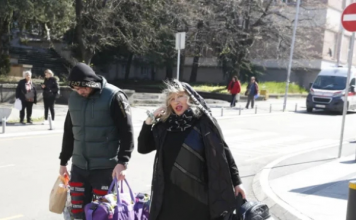 Pevačica (71) skuplja sve što nađe pored kontejnera: “Ne bih mogla da živim samo od penzije”