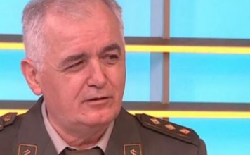 POZNATI GASTROENTEROLOG SA VMA DR RADOJE DODER: Evo gdje griješimo kada pijemo vodu, zato nam otežava varenje i gojimo se! Evo kako to izbjeći!