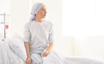 Žena 10 godina ignorisala jedan simptom raka debelog creva misleći da su hemoroidi: “Nisam ni slutila šta me čeka”