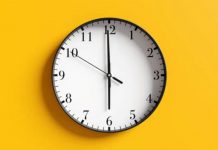 SAT NIKAKO NE SMIJETE DRŽATI NA OVOM MJESTU U KUĆI: Mnogi to ne znaju, a priziva NESREĆU!