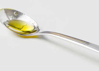 NEVJEROVATNO! Samo gutljaj ujutro i tijelo vam se zahvaljuje – jetra čista, stomak ravan!