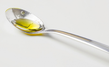 NEVJEROVATNO! Samo gutljaj ujutro i tijelo vam se zahvaljuje – jetra čista, stomak ravan!