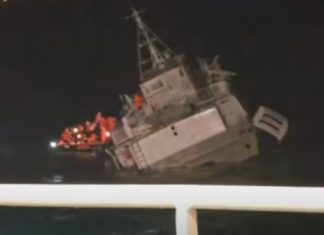 BROD PUN LJUDI TONUO PRED OČIMA TURISTA! Panika, vriskovi i borba za život u Zadru – snimak ledi krv u žilama! (VIDEO)
