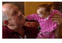 ROĐENA JE KAO PORCELANSKA LUTKA I DOKTORI SU REKLI DA ĆE ŽIVETI SAMO 1 GODINU: NAJMANJA DEVOJČICA NA SVETU JE PROSLAVILA SVOJ 16 ROĐENDAN, a evo kako danas izgleda!