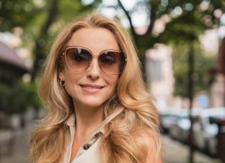 Kako prepoznati inteligentnu ženu: 3 osobine koje je izdvajaju Kako prepoznati inteligentnu ženu: 3 osobine koje je izdvajaju - featured image
