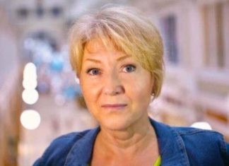 7 trikova kako da vas ljudi poštuju bez ijedne riječi – primijenite ih i bićete cijenjeni kao nikad prije 7 načina da natjerate druge da vas poštuju bez ijedne riječi: Uradite ovako i vidjet ćete kako rastete u njihovim očima - featured image