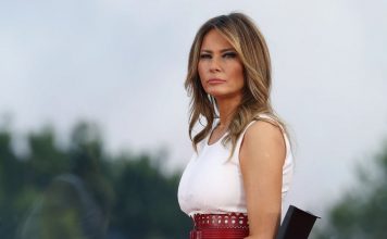 54 GODINE, A IZGLEDA NEREALNO: Melanija Tramp u bikiniju zaludila mreže – tvrdi da samo JEDNA vježba stoji iza toga!