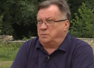 Pogledao je u ogledalo i tako saznao da ima rak jetre, a nakon nekoliko dana je umro: Halidu Bešliću pojavio se simptom koji nesumnjivo ukazuje na najgore Pogledao je u ogledalo i tako saznao da ima rak jetre, a nakon nekoliko dana je umro: Halidu Bešliću pojavio se simptom koji nesumnjivo ukazuje na najgore - featured image