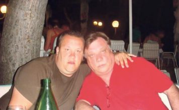 SIN JEDINAC HALIDA BEŠLIĆA DOŽIVEO ISTU SUDBINU KAO I OTAC! Sve se odigralo 2017. godine, a ovo mu je najsrećniji momenat u životu SIN JEDINAC HALIDA BEŠLIĆA DOŽIVEO ISTU SUDBINU KAO I OTAC! Sve se odigralo 2017. godine, a ovo mu je najsrećniji momenat u životu - featured image